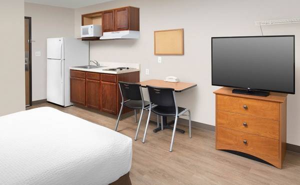 $250 / 1br - Flexible Stays for Short or Long Term - Weekly Rates Available! (120 Brazelton Circle, Madison, AL)63801834383489123
