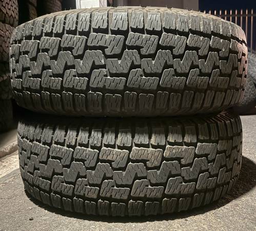 265 70 16 Pirelli 1