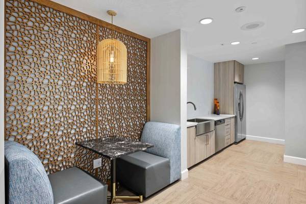 $2,476 / 1br - 743ft2 - 1bd 1ba, EV Charging Stations, Resident Rewards Program (6300 Variel Ave, Los Angeles, CA)63840114238467123