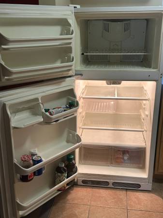 Refrigerator 1