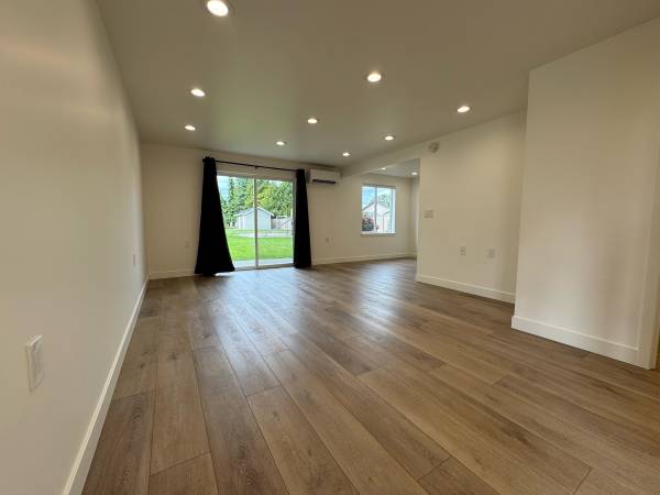 $1,850 / 3br - 850ft2 - 3br/1.5ba apartment in Lynden (Lynden)63920957047938120