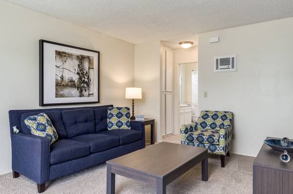 $2,215 / 1hab - ¡ENCANTADORA VIVIENDA DE 1 HABITACIÓN/1 BAÑO DISPONIBLE PRONTO! ¡LLÁMENOS PARA MÁS DETALLES!! (Chula Vista)63866051506179122