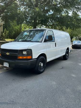 2011 Chevy Express - $3,900 (Springfield, VA)634351821978891213