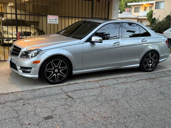 2014 MERCEDES BENZ C-CLASS 250 LUXURY - $7,688 (818- 841-6100 (North Hollywood))63615955939201122