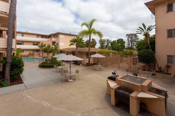 $2,695 / 2br - 821ft2 - Looking for the ideal 2 bed / 1 bath? Check out community! (San Diego - Near SeaWorld)63998605447042124