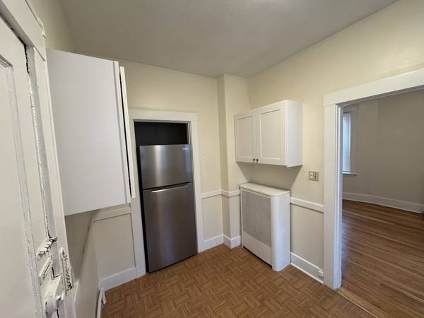 $2,600 / 2br - AFFORDABLE 2BED 1BTH NO BROKER FEE (Brighton)63828407193987121