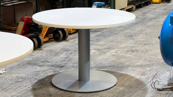 Steelcase Meeting Spaces Groupwork 42" x 29" Round White Table 1