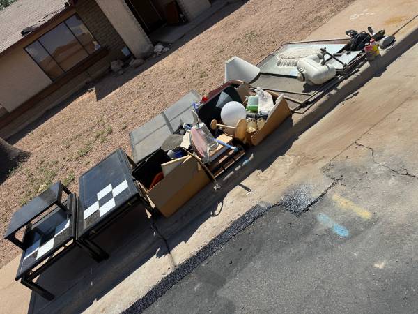 FREE stuff on sidewalk 1