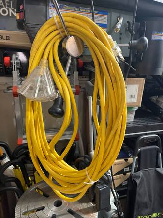 50FT/15M OUTDOOR HEAVY DUTY EXTENSION CORD 1