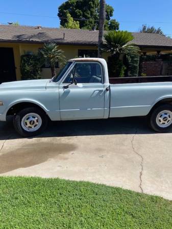 Camión Chevy C20 1969 - $12,000 (los gatos)63478576768643123