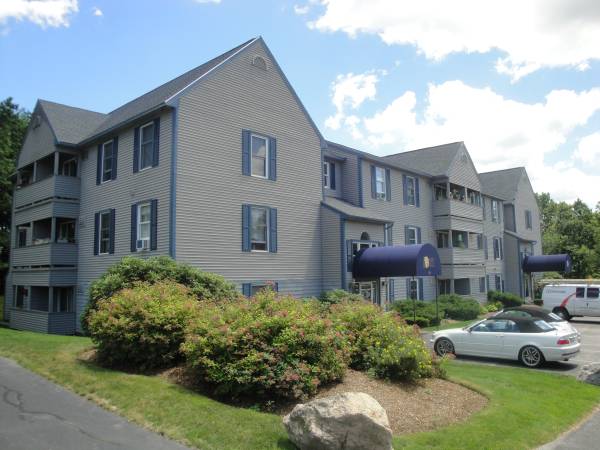 $1,895 / 2br - 833ft2 - A Style apt has large walk-in closet, Pool, Playground, Dog Park (80 Eastern Ave., Manchester)63931520587778121