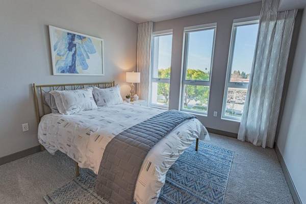 $3,030 / 1br - 734ft2 - AC, Suelo Tipo Madera, Piscina y Spa Fantásticos, Lavadora y Secadora (The Beacon está situado en el suburbio de Fremont)63847326622977120
