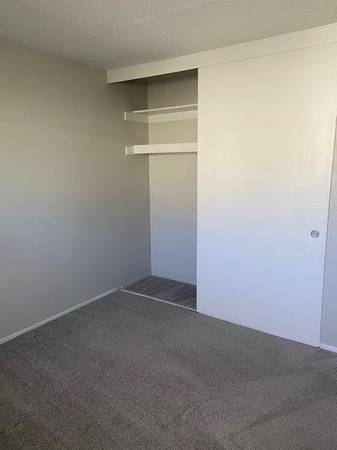 $1,299 / 2br - 702ft2 - Microwave, Close to Shopping/Dining/Banking, Some Paid Utilities (Carson City)63992637426690122
