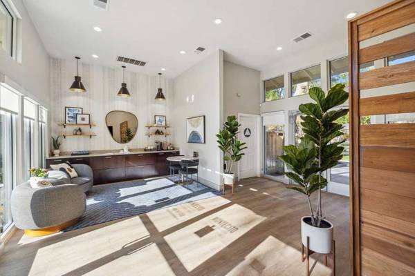 $3,433 / 2br - 1020ft2 - Air Conditioning, Fitness Center, 2 Bed (santa clara)63622930883843124