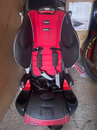 Britax Frontier ClickTight Harness-2-Booster Car Seat 1