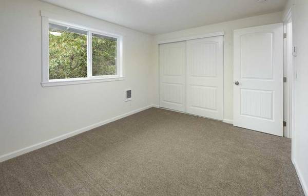 $970 / 2br - Charming 2 Bedroom 1 Bathroom Single-Family Home (Salem, OR)63660395031041123