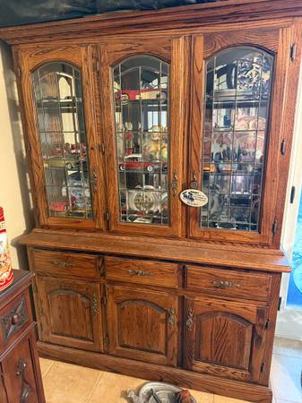 Solid oak China cabinet 1