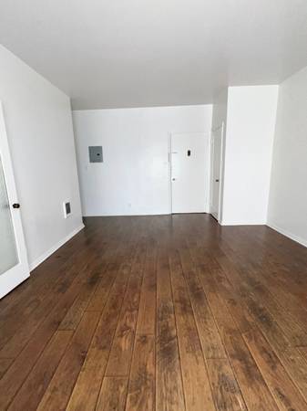 $1395.00 Charming Studio in the Heart of Koreatown – $1,39563701148512515121