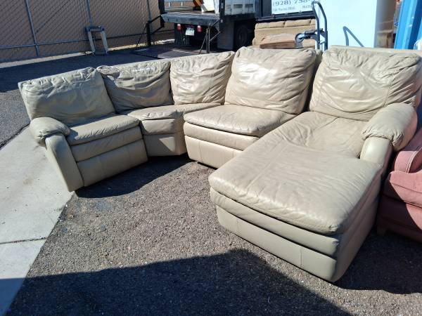 Couch come get it. 1
