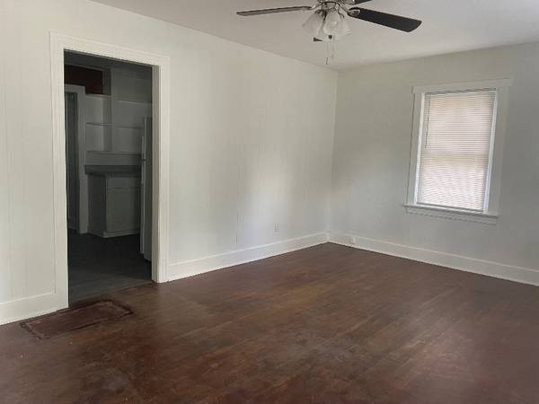 $995.00 / 1br - 1 bed / 1 bath available in Columbia63988354563970122