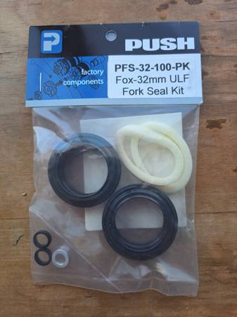 Fox 32 Dust Wipers - PUSH Industries Ultra Low Friction Seal kit 1