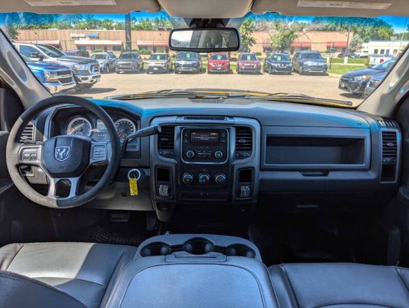 2018 RAM 2500 Tradesman 4x4 4 puertas Cabina Crew 6.3 ft. SB Camioneta - $23,744 (RAVMOTORS - Burnsville)63470262015107123