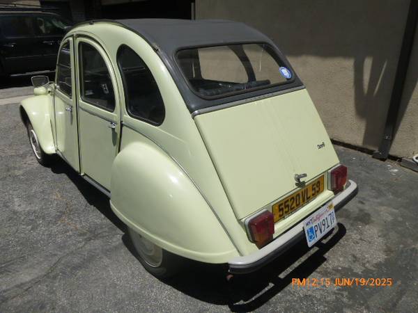 CITROEN 2CV (Hecho en Francia) - $30,000 (Valley Village)63470229746563123