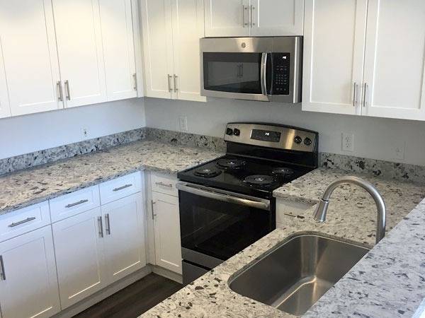 $2,595 / 1br - 750ft2 - 1BR apt, Floor-to-ceiling windows, Modern kitchen, Below Market Rental (san jose downtown)64055522073218123