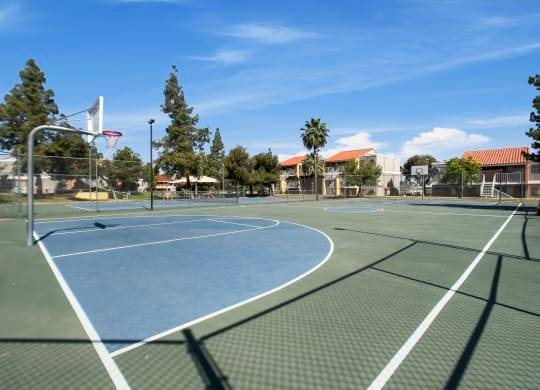 $845 / 1br - 321ft2 - Techos abovedados, 1 dormitorio, en Phoenix AZ (5104 E Van Buren Street, Phoenix, AZ, USA, Phoenix, AZ)64024821832450124