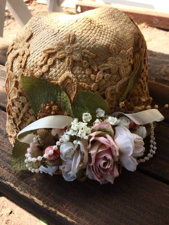 Vintage Hat 🌹🍃 Pretty for Opening Day 🐴 1