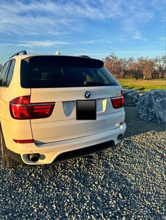 BMW X5 - $9,000 (Antelope)63619150139393124