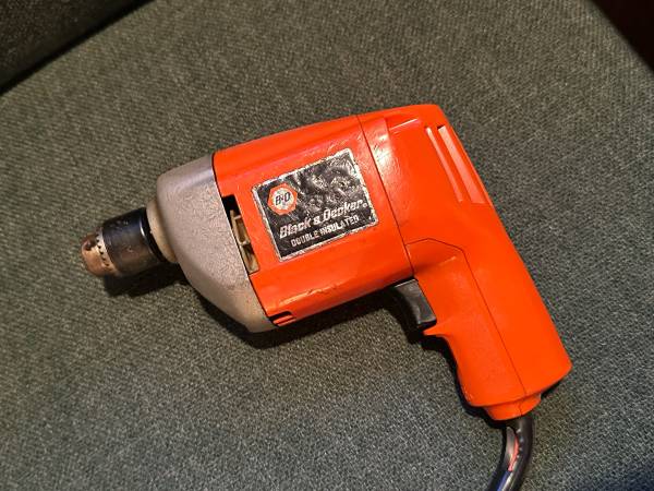 Black & Decker Electric Drill 1