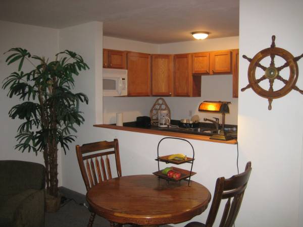 $2,300 / 1br - 725ft2 - Furnished Apt. on Large Property w/ Pool All Utilities Included (Rancho Bernardo)64196983829507124