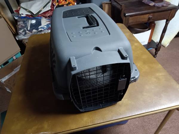 Dog crate 1