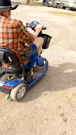 pride/ victory/mobility scooter 1