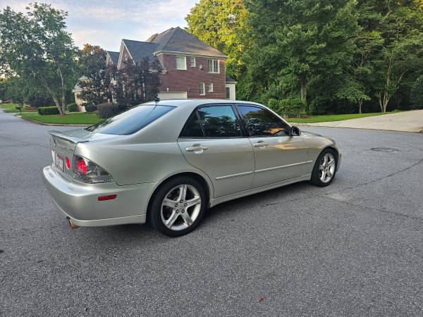 Lexus - $5,950 (Johns creek)63620369317249122