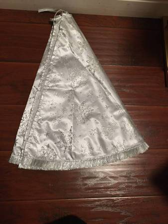 White snowflake tree skirt for sale 1
