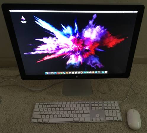 24" Apple cinema display + Keyboard + Mouse 1