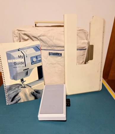 Bernina sewing machine Model 1020 1
