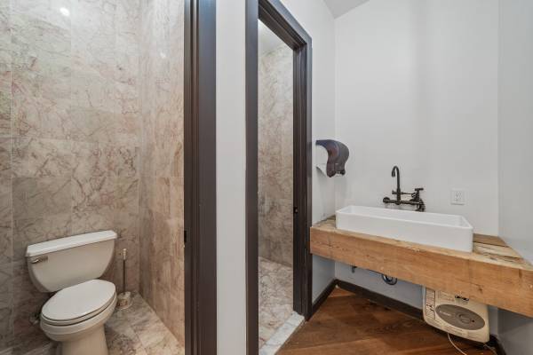 $695 / 95ft2 - Expo Brick/Timber wood, State of the art loft in Photo Studio building (Williamsburg)63854384863235123