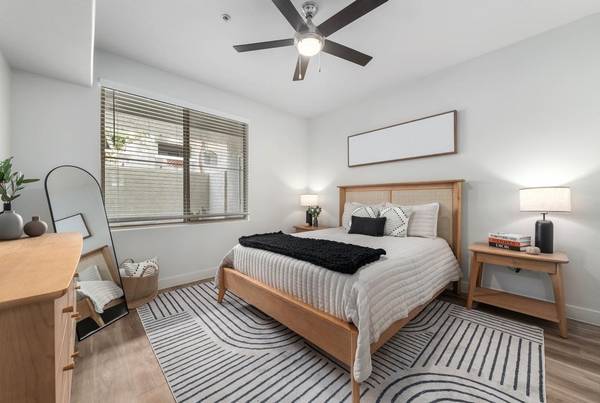 $2,623 / 3br - 1301ft2 - We Love Pets!, Gourmet Kitchens with Island, Onsite Recycling Program (Civic Center/ Oldtown)64024994515971121