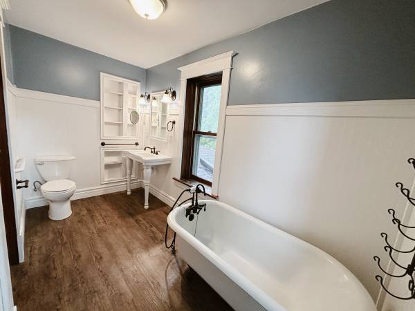$1,500 / 3br - 1650ft2 - 🏡 EN ALQUILER – CASA COMPLETA | 701 Pine St. – Colfax, WI (Colfax, WI)63845960083075122