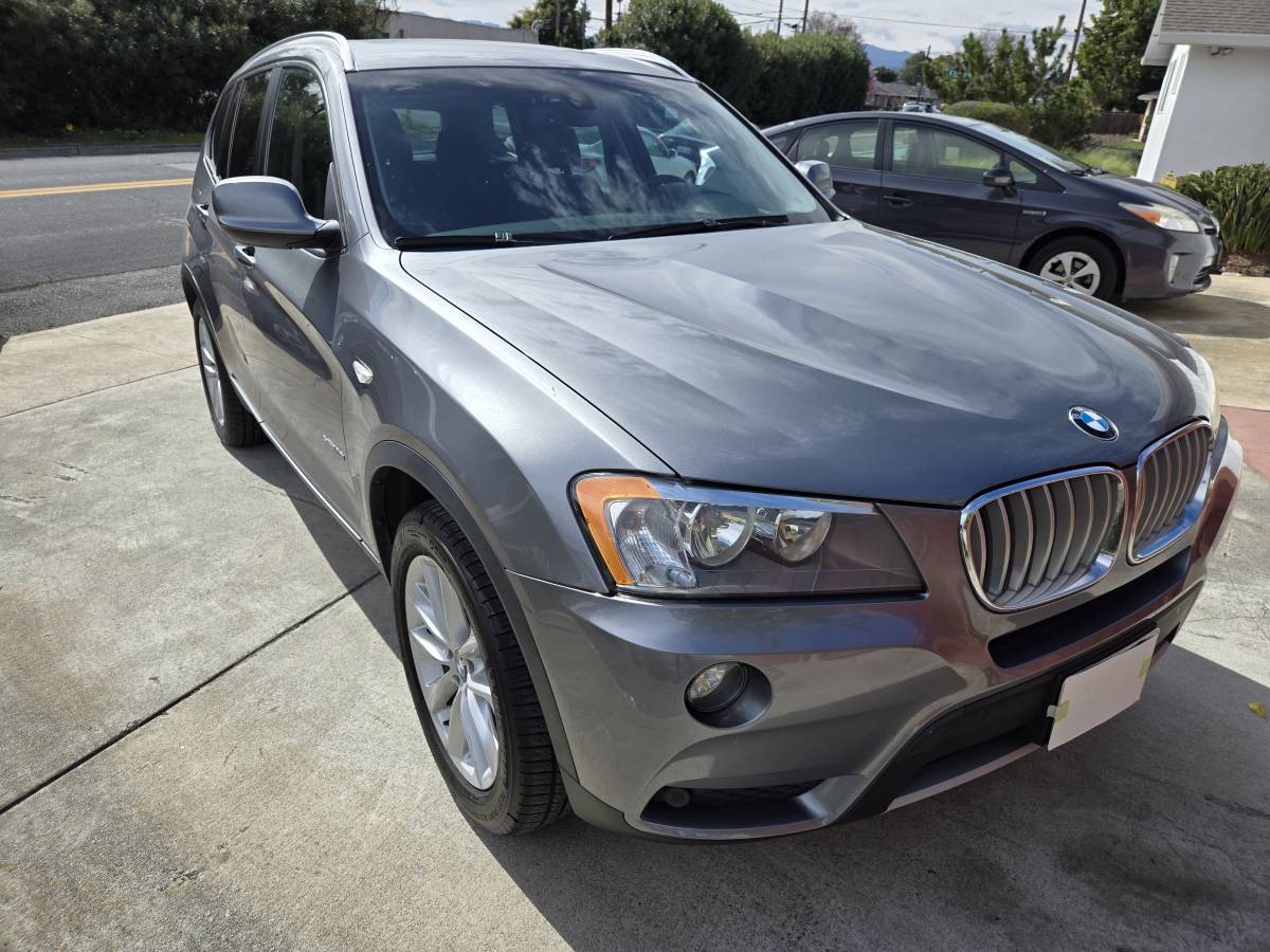 2013 BMW x3 clean title ONE family OWNER super clean inside out