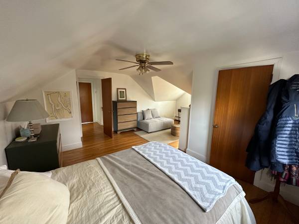 Casa compartida de $1600 / 2 habitaciones y planta superior privada para 1 persona (Newport)63348340880257122