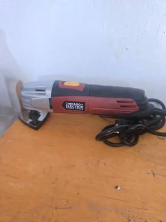 Chicago oscillating Sander 1