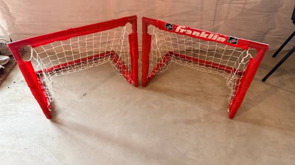 Kids Knee Hockey Nets 1