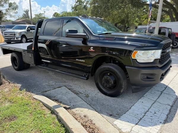 2022 RAM 3500 Crew Cab - Photo 3