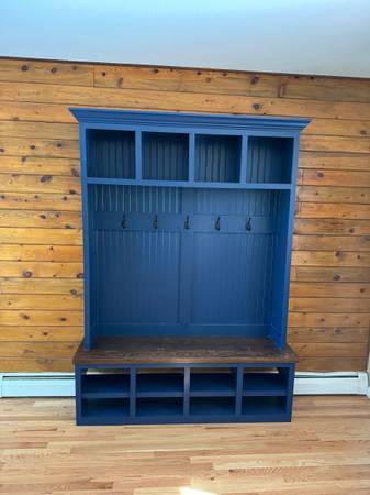 The Fort Worth - Handcrafted Hall Tree / Mudroom Cabinet 1