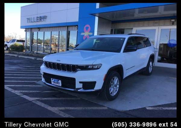 2023 Jeep Grand Cherokee L Laredo 1