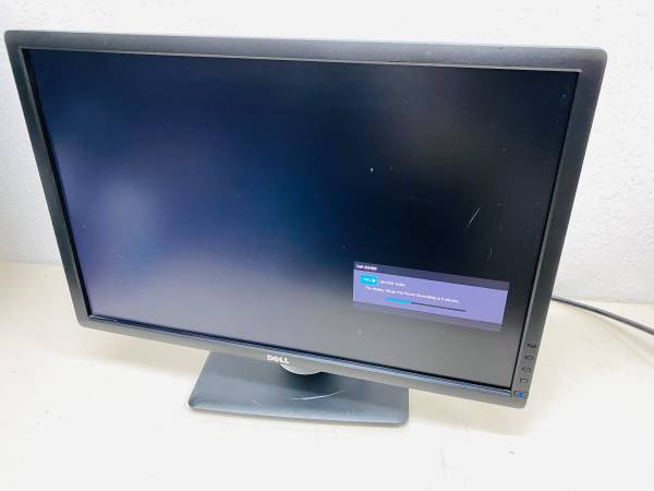 Dell 24 Inch LCD Monitor U2412Mc With Stand 1